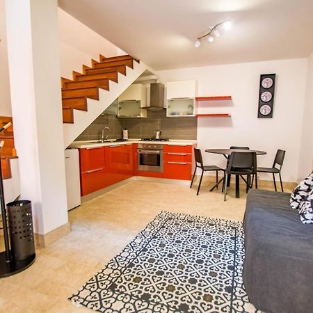 La Casa Di Lu Apartment Trieste Bagian luar foto