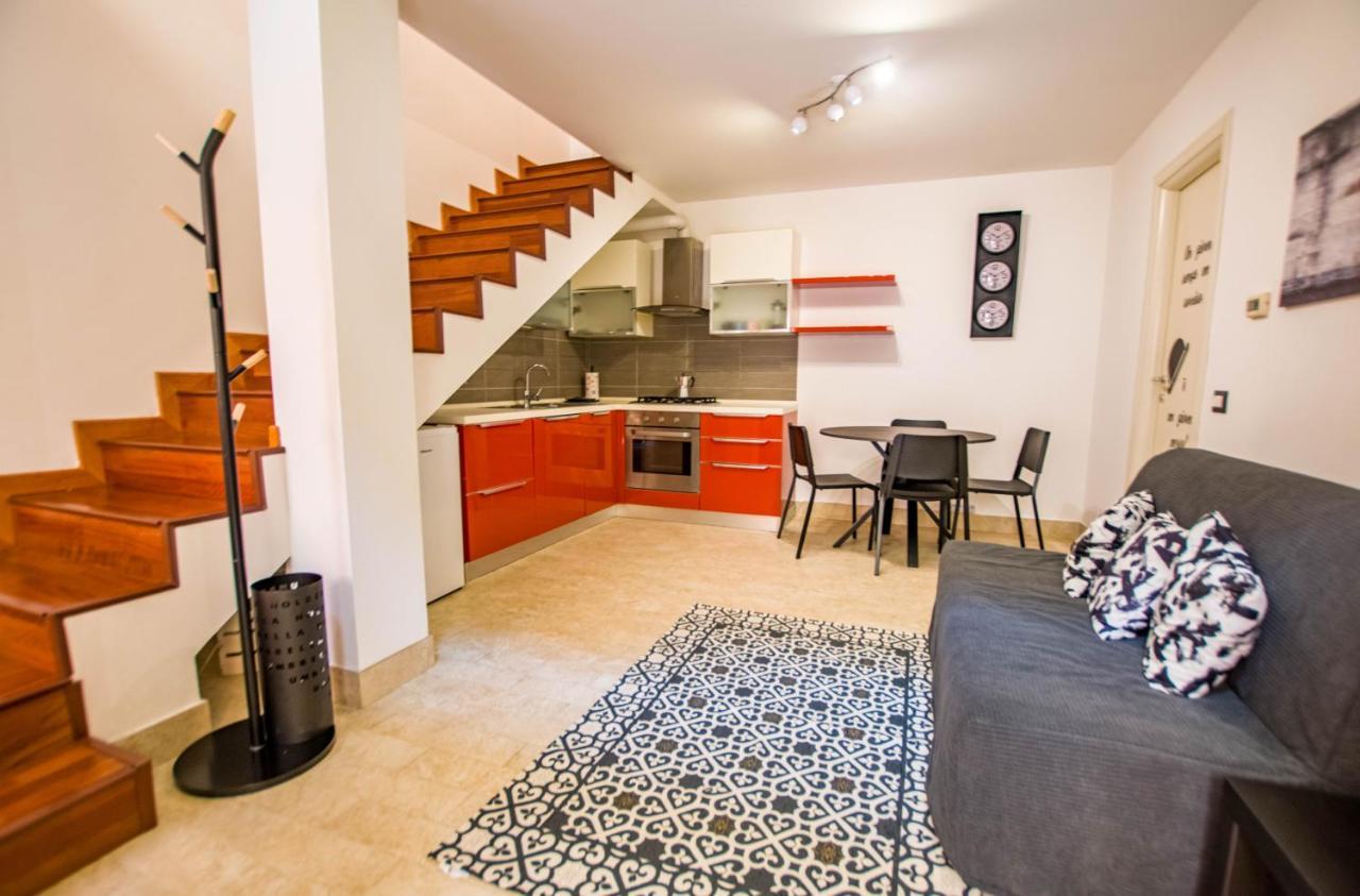 La Casa Di Lu Apartment Trieste Bagian luar foto