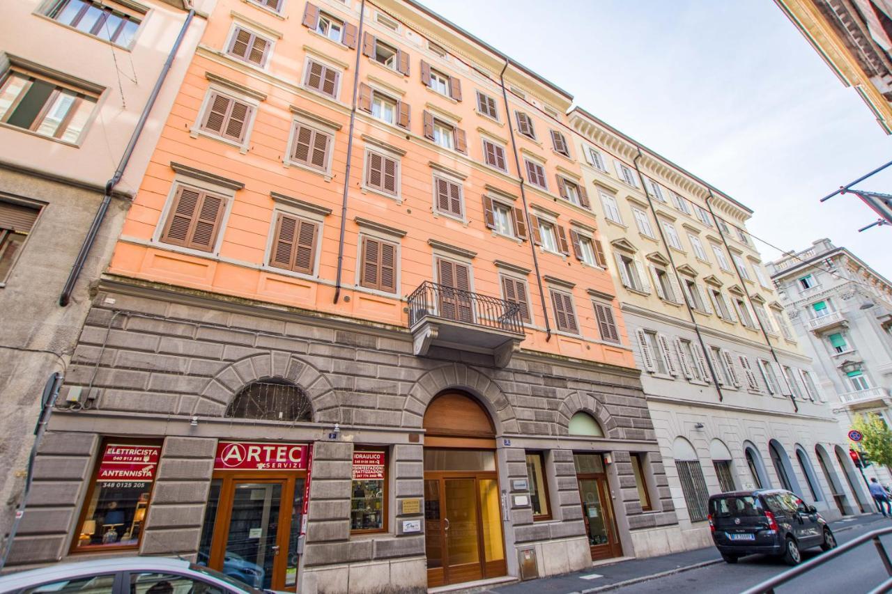 La Casa Di Lu Apartment Trieste Bagian luar foto